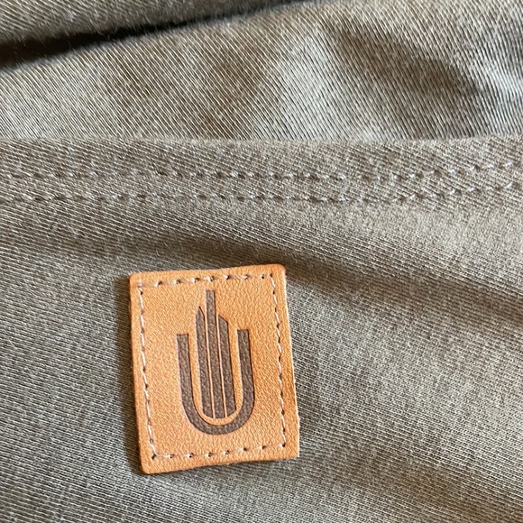 Uptown by Kiya Tomlin That’s a Wrap top in olive green. XS - Picture 5 of 5